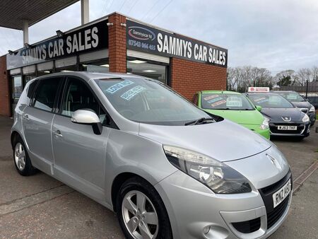 RENAULT SCENIC 1.5 dCi Dynamique TomTom Euro 5 5dr