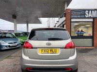 KIA VENGA