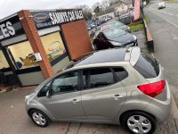 KIA VENGA