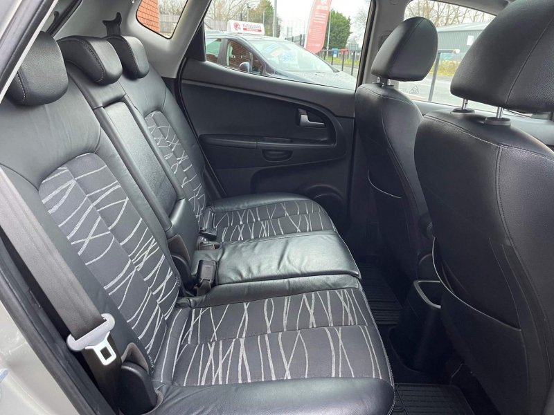 KIA VENGA