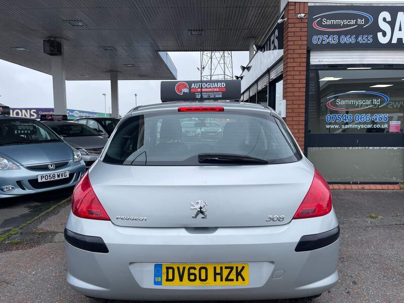 PEUGEOT 308