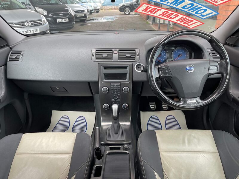 VOLVO V50