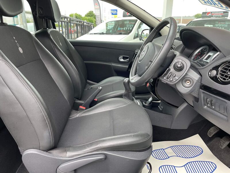 RENAULT CLIO