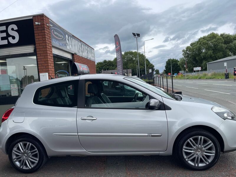 RENAULT CLIO