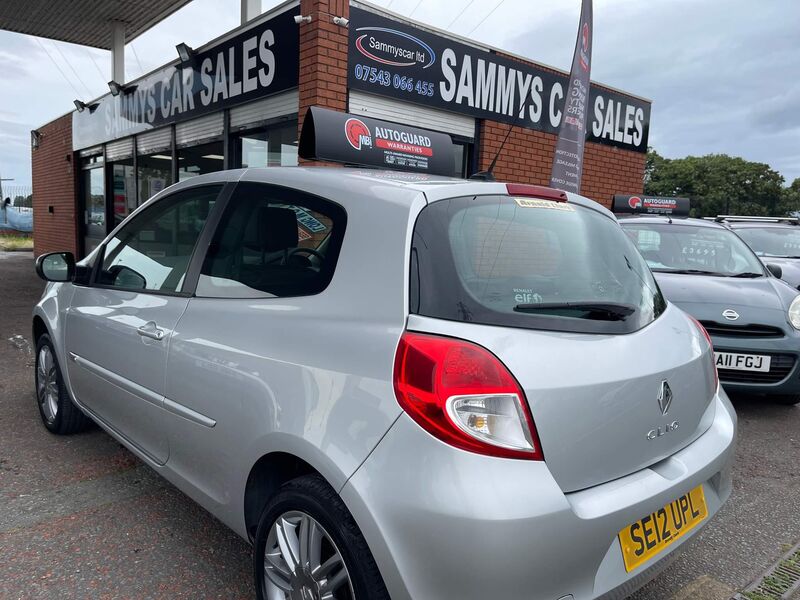 RENAULT CLIO