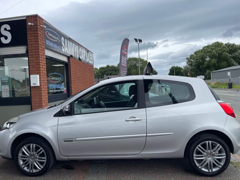 RENAULT CLIO
