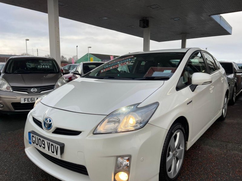 TOYOTA PRIUS