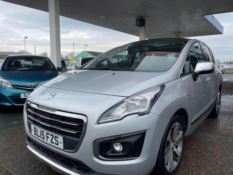 PEUGEOT 3008