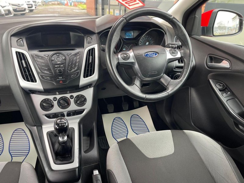 FORD FOCUS