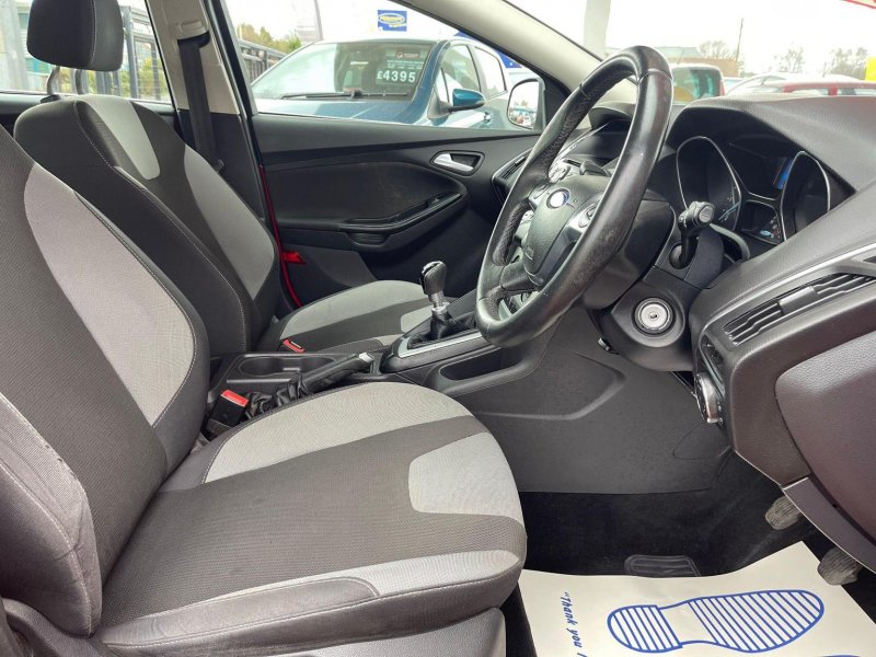 FORD FOCUS