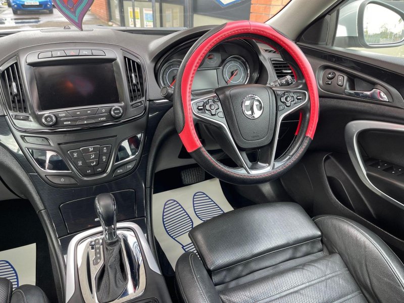 VAUXHALL INSIGNIA