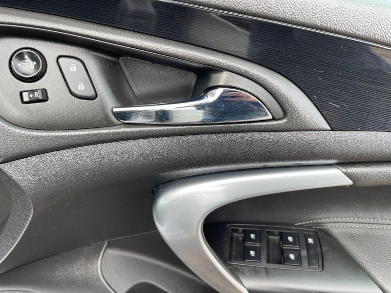 VAUXHALL INSIGNIA