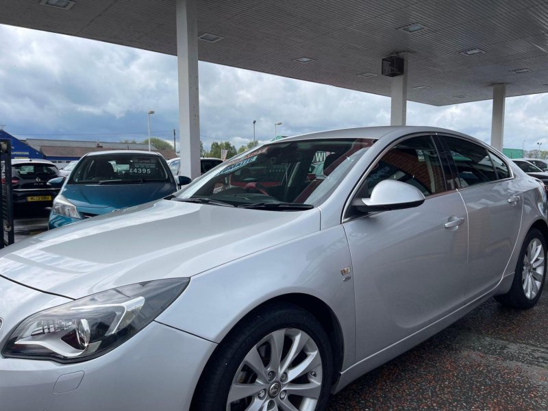 VAUXHALL INSIGNIA