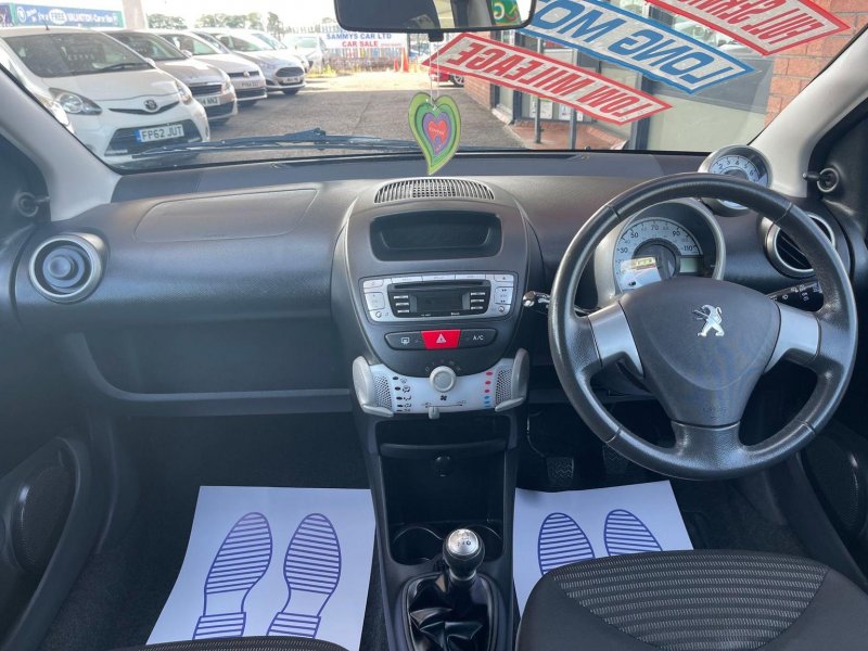 PEUGEOT 107