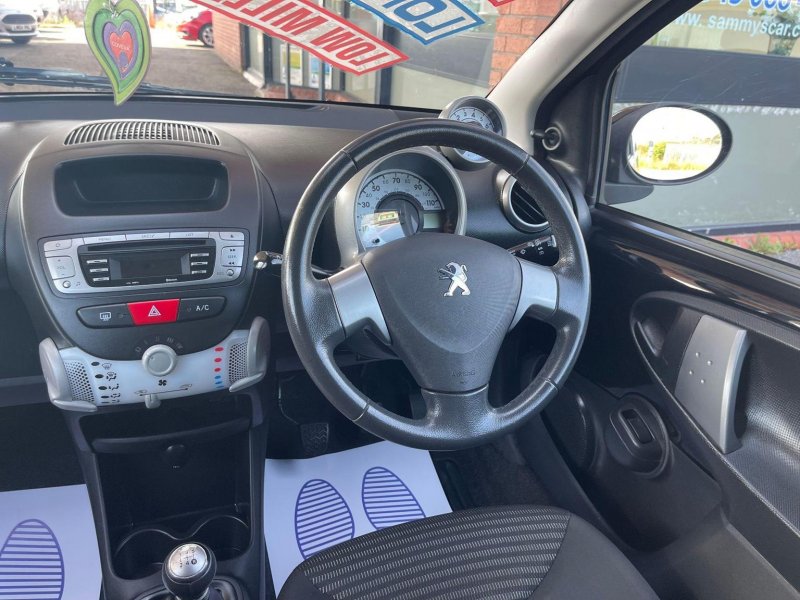 PEUGEOT 107