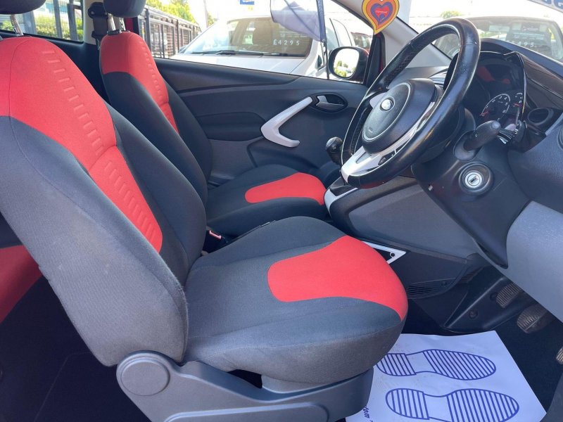 FORD KA