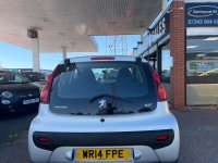 PEUGEOT 107